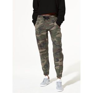 Aritzia Tna Alix Camo Pant
